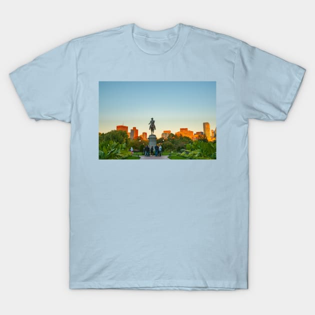 George Washingto statue, Boston USA - October 13 2014; City buildings catch late afternoon sun beyond Monument set against a blue sky in Boston Public Garden, T-Shirt by brians101